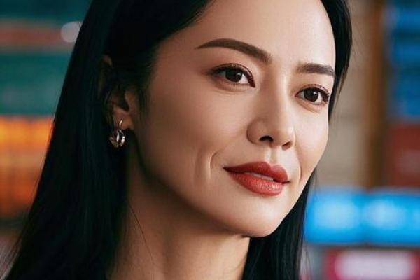 姚晨的八字反而揭示了这些不为人知的成功秘诀