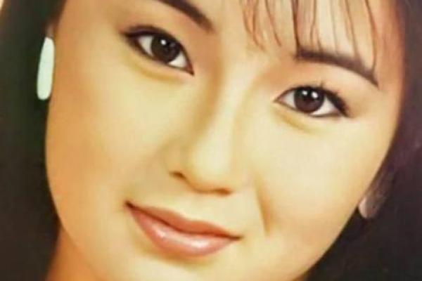 张曼玉的八字揭示：她的命运暗藏玄机，你能从中学到什么？